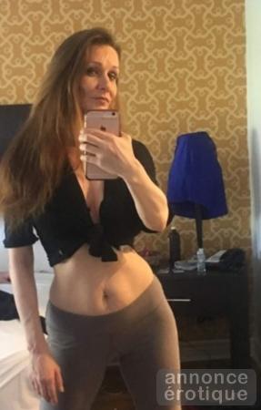 AVEC MA BOUCHE OU MES FESSES? 438-899-5588 GFE/PSE