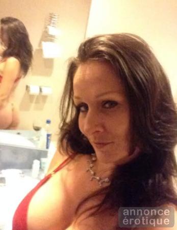 JE SUIS TOUT NUE, CA TE TENTE TU? * 438-794-8839 *GFE/PSE*