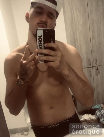 Escorte boy pour homme  pour vous servir