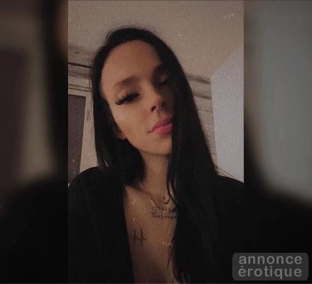 JEUNE FEMME PRETE A SEDUIRE VOS BESOIN