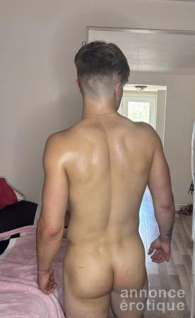 Curieux de voir une Transsexuelle se faire sodomiser?