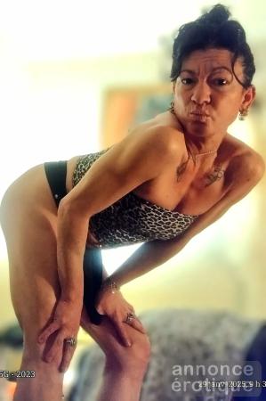 Petite femme mature
