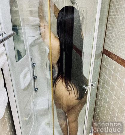 Sexy Kim BlueMOOn Massage Erotique