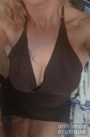 Mature et discrète