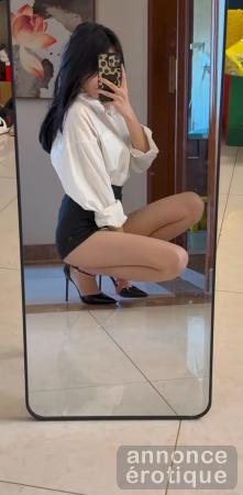 Jolie jeune femme asiatique