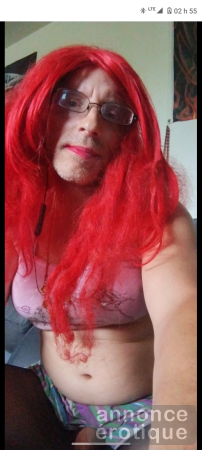 Jolie petite travestie