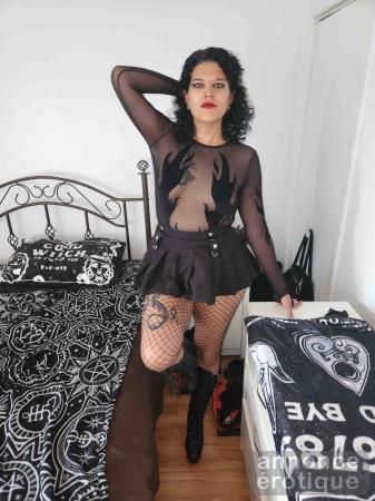 Katy belle transex Gothique vous reçois...