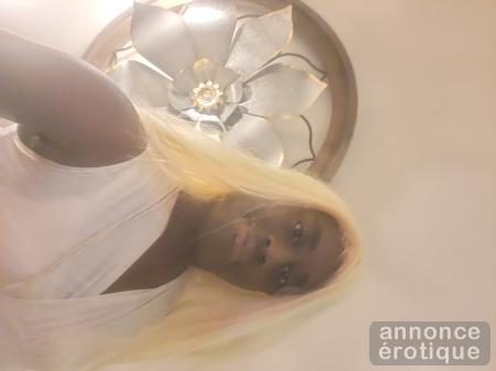Dispo ce soir avec mes amies transexuelle in and out