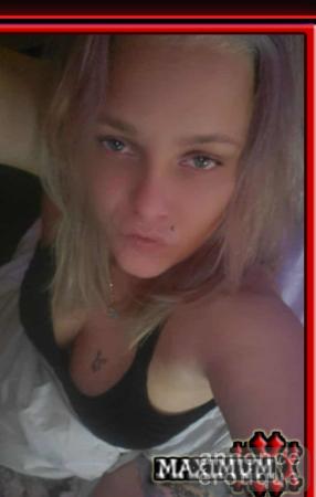 4 filles magnifiques disponible ce soir avec Maximumxxx !!!