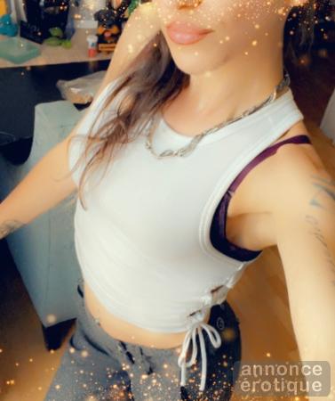 Andréa 34B - St-Lambert GFE incall dispo live et jusqu'a 12am