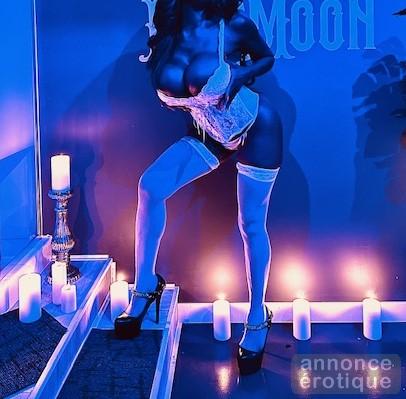 LILI,KIM AND EVE TODAY AT VIP BLUEMOON SEXIEST GIRLS IN TOWN!!!!! CALL US!!!
