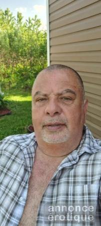 MASSAGES POUR HOMMES PAR HOMME.