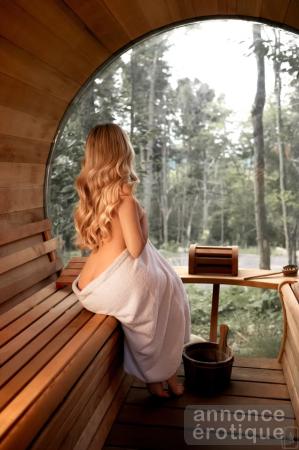 Miss Emily Beauchamp - Courtisane montréalaise pour hommes distingués