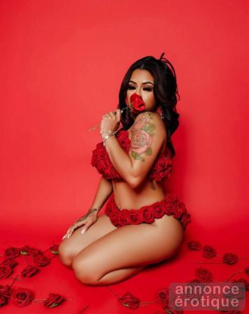 Aussi tanante que délicieuse, la magnifique Nalya est disponible ce soir !