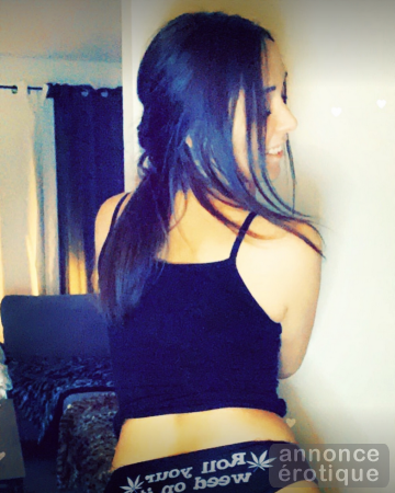 Hot Québécoise – horny, sexy & créatrice de contenu fetish et diversifié