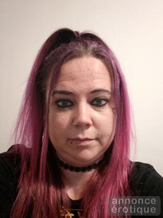 Je fais seulement fellation. Je reçois, me déplace et carcall