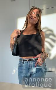 Laurie Desrosiers, compagne sensuelle et raffinée à Montréal