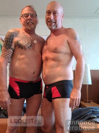 MASSAGE A 4 MAINS POUR HOMME