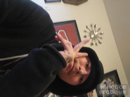 SALUT MESDAMES AGÉE JE SUIS A ST HENRI.POUR VOUS DANCE SEXY MASSAGE