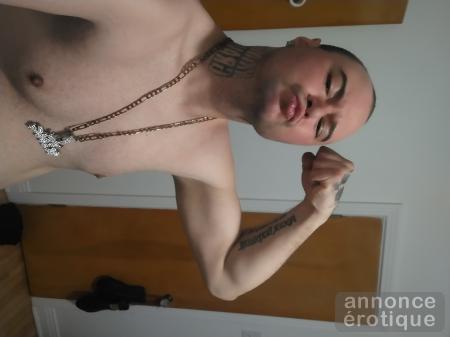 SALUT MESDAMES AGÉE JE SUIS A ST HENRI.POUR VOUS DANCE SEXY MASSAGE