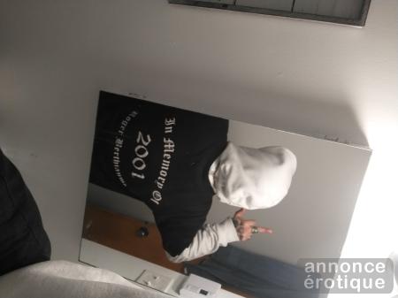 TU VEUX GOÛTÉ AU PENIS DU FILS À ROGER BERTHIAUME CEST LIVE ! 100$$CASH DICKBIG