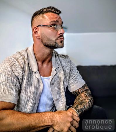 Homme a la recherche de plaisir