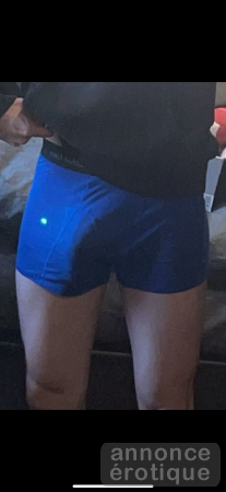 Jeune homme discret et bien membré pour toi