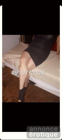 Jolie demoiselle te recoie avec.un special 30 min