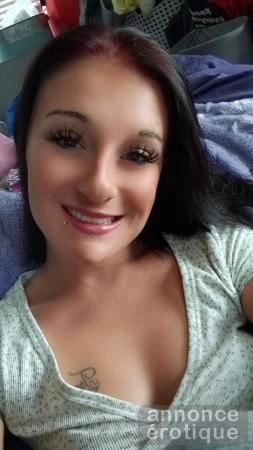 Kelly La Queen Du Facefuck  PARTY FRIENDLY