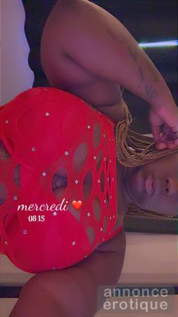 Lindsay douce& sensuelle prête pour te recevoir