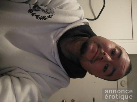 Service bisexuelle homme qui aime les grosse queue