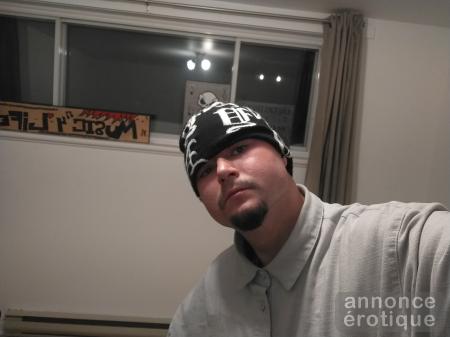 Cherche femme pour contenue Xxx Bz pornstars hétéro BadBoy!