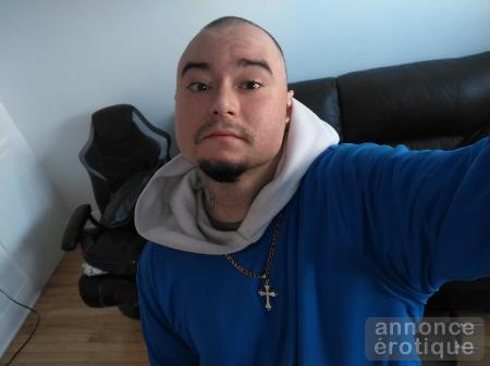 Disponible a 11h30 AM jusqu'à minuit 50$1h 2h100$