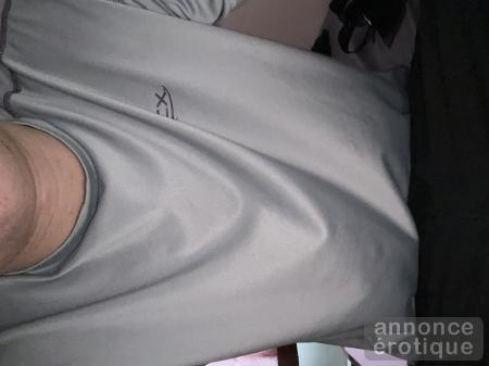 Jeune homme disponible pour Massage sensuelle