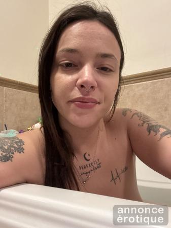 Salut je suis honnee