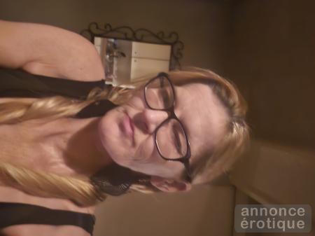 Belle petite femme mature pour vous plaires