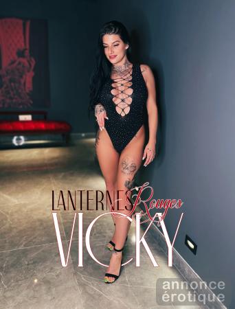 Vicky ✶ Bombe SEXXXY Belle à Croquer ✶ Lanternes Rouges
