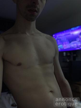 Viens tu vas adorée