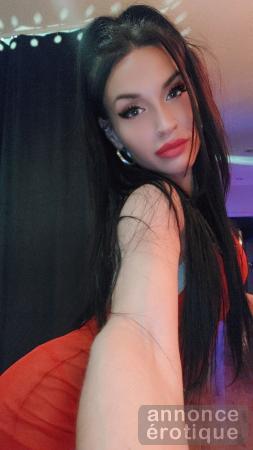 YTEENY++hot girl très ouverte sensuelle