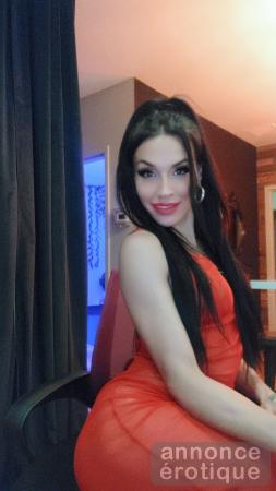 YTEENY++hot girl très ouverte sensuelle