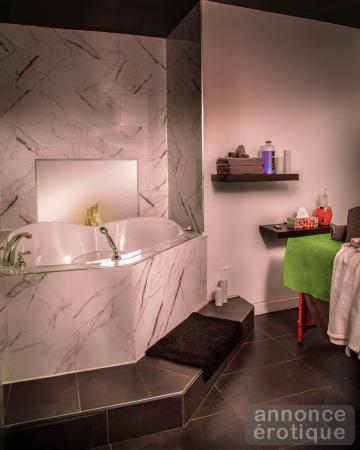 $$$$$ AZUL MASSAGE NOUS EMBAUCHONS HÔTESSES $$$$$