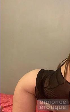 Belle salope passionnée disponible