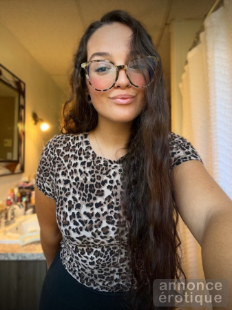 Catherine Cloutier – MILF québécoise sensuelle et contenu exclusif