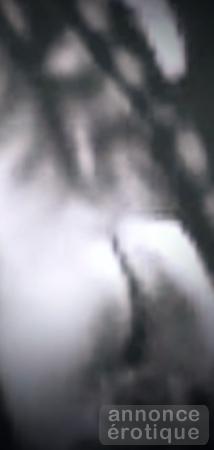 Escorte pour hommes SEULEMENT DISPONIBLE 24/7 JOURS ouvert  A TES SUGGESTItexte