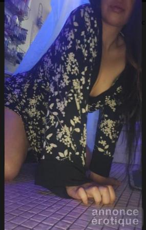 Hola babe. Super belle jeune mexicaine disponible. Service de luxxxe