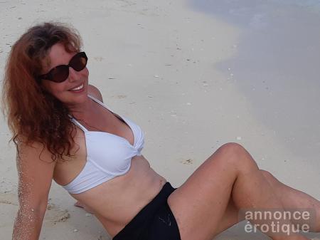 La touche magique d'une charmante femme mature expérimentée