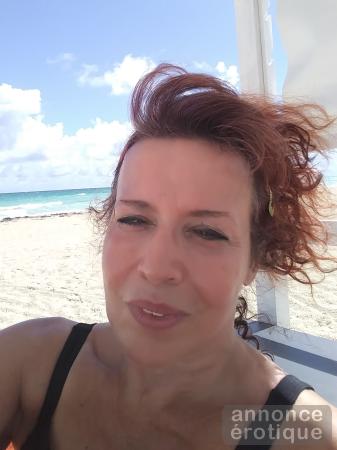 La touche magique d'une charmante femme mature expérimentée