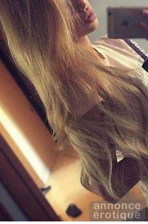 samantha petite coquine au gros seins