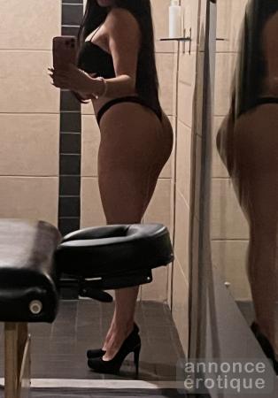 Massage érotique à Longueuil avec Melissa – Latina sensuelle et discrète