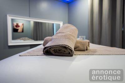 ZEPHYR IS HIRING OPEN MINDED FUN GOOD LOOKING GIRLS $$$$$